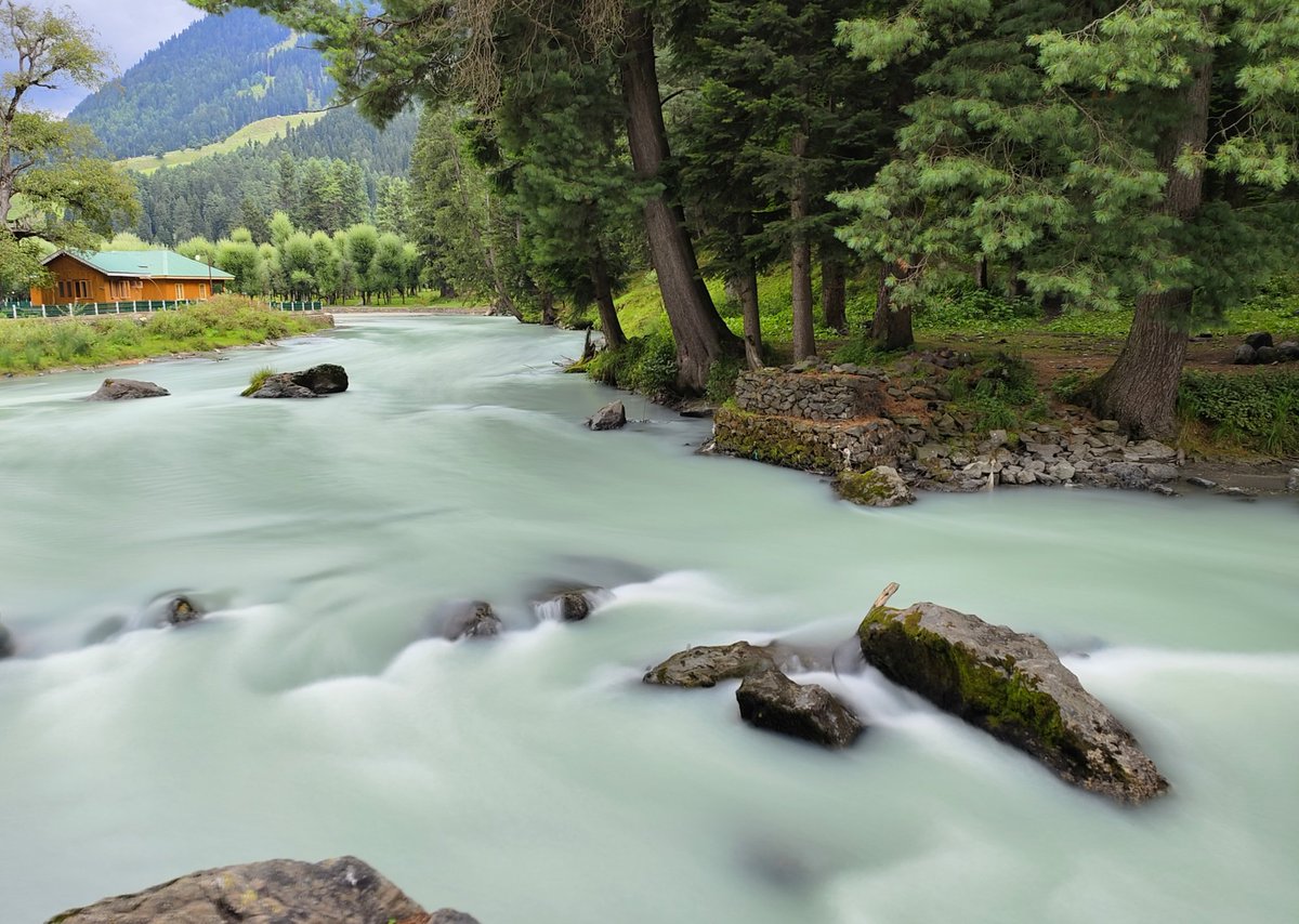 Flow ..
Kashmir , India #nftphotograhy #travelphotograhy #mobilephotography #shotonmbile #vivoX80pro