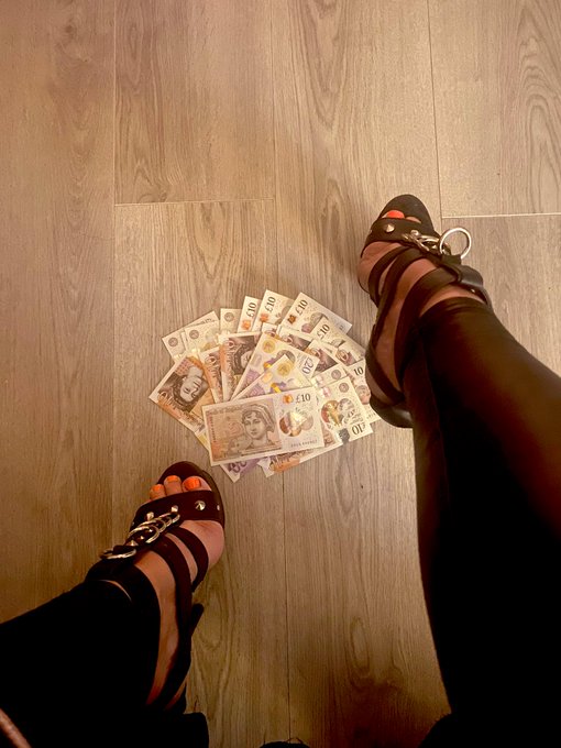 slave donkey balls is in the stable . I always make him pay over and above the normal session tribute<a href="/tag/heels"class="tags"><span>#heels</span></a><a href="/tag/louboutins"class="tags"><span>#louboutins</span></a><a href="/tag/redsoles"class="tags"><span>#redsoles</span></a><a href="/tag/ignorefetish"class="tags"><span>#ignorefetish</span></a><a href="/tag/n"class="tags"><span>#n</span></a>