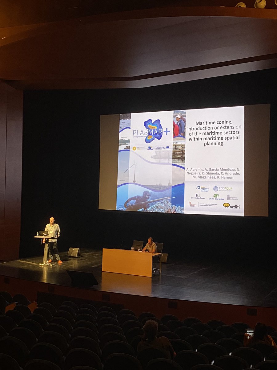 elizabethtray3's tweet photo. Excellent talk at @ECSAssociation from @AbramicAndrej on his work on maritime zoning - amazing work !! 
#ECSA59 @PPlasmar https://t.co/JqWtxZc1WJ