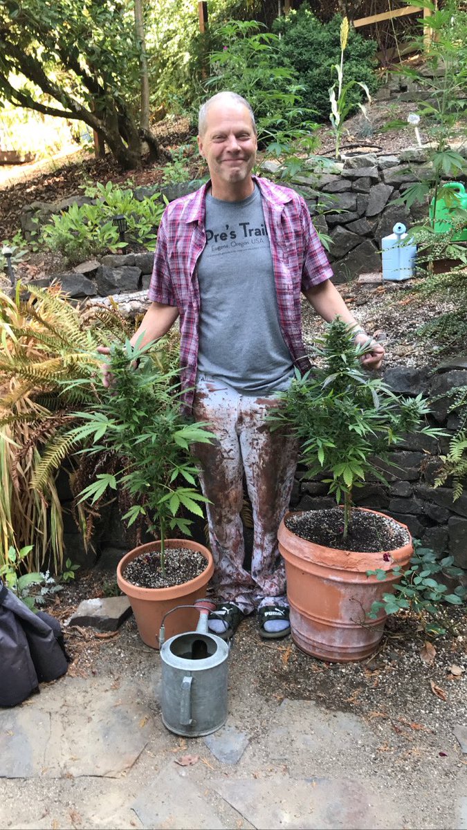 stabbygabby1's tweet photo. Nature-jack guru, cancer enthusiast, Horticulturist, and ganja-preneur
ππππ #andyandrist #andthegirls
Check out : @issueswithandyshow #issueswithandypodcast @issueswithandy https://t.co/00LPw3fUFC