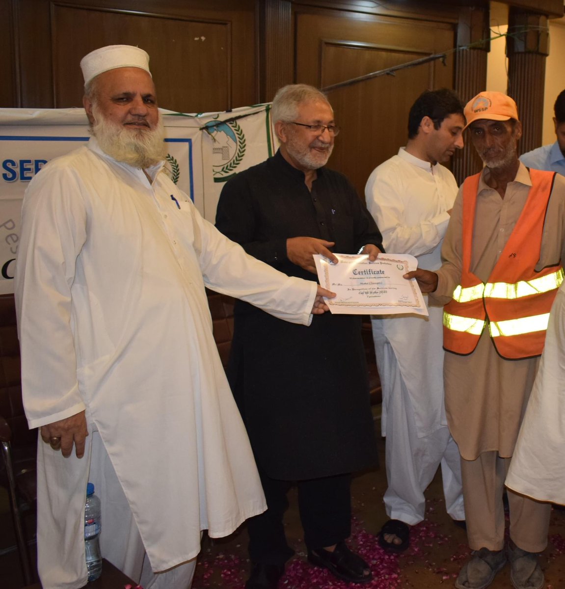 wsspofficial's tweet photo. Appreciation certificates distribution ceremony at #WSSP #Zone_C. Staff gets appreciation certificates for an outstanding #eiduladha2022 operation. https://t.co/qSvxrSqMc1