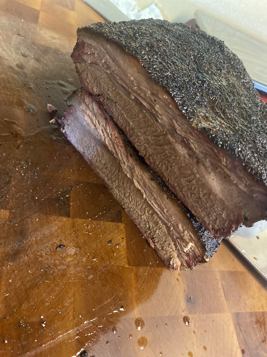 Ernie’s Pit Barbeque tweet media