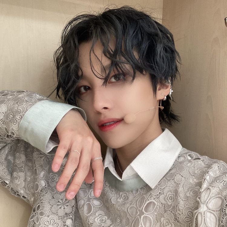 kodzuseob's tweet image. me       🤝     choi in 
       this pose

[ #ELRINGSELCADAY #ELAST #최인 #CHOIIN #ELSD #엘라스트 @ELASTofficial ]