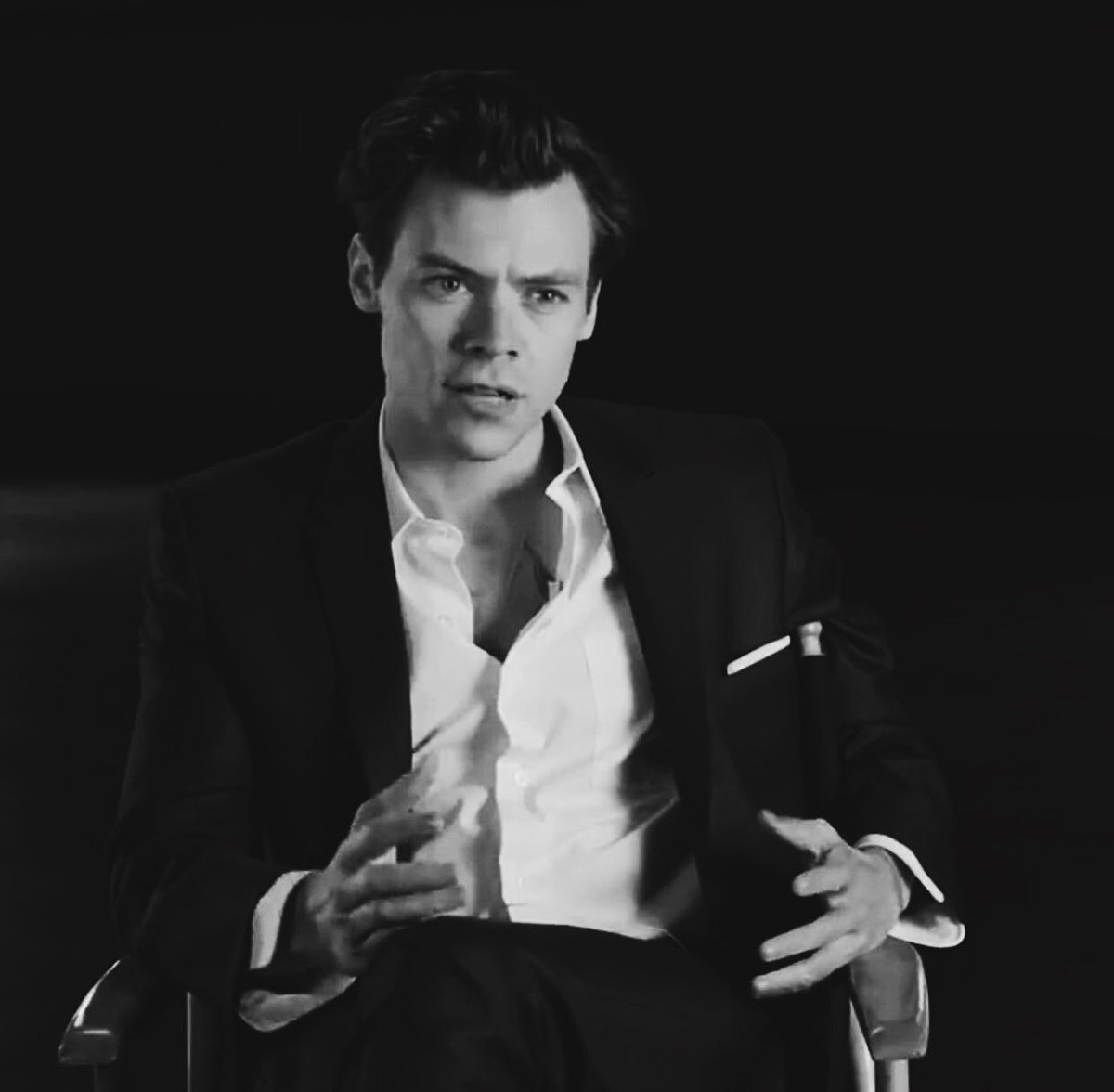 harrymoonchild's tweet image. All I know is that harry styles has got the cinema