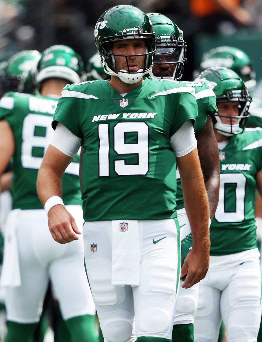 AdamSchefter's tweet photo. Jets’ HC Robert Saleh said it’s likely that the earliest that QB Zach Wilson will be available is Week 4 at Pittsburgh. So it’s Joe Flacco time. https://t.co/yCZSgba5iB