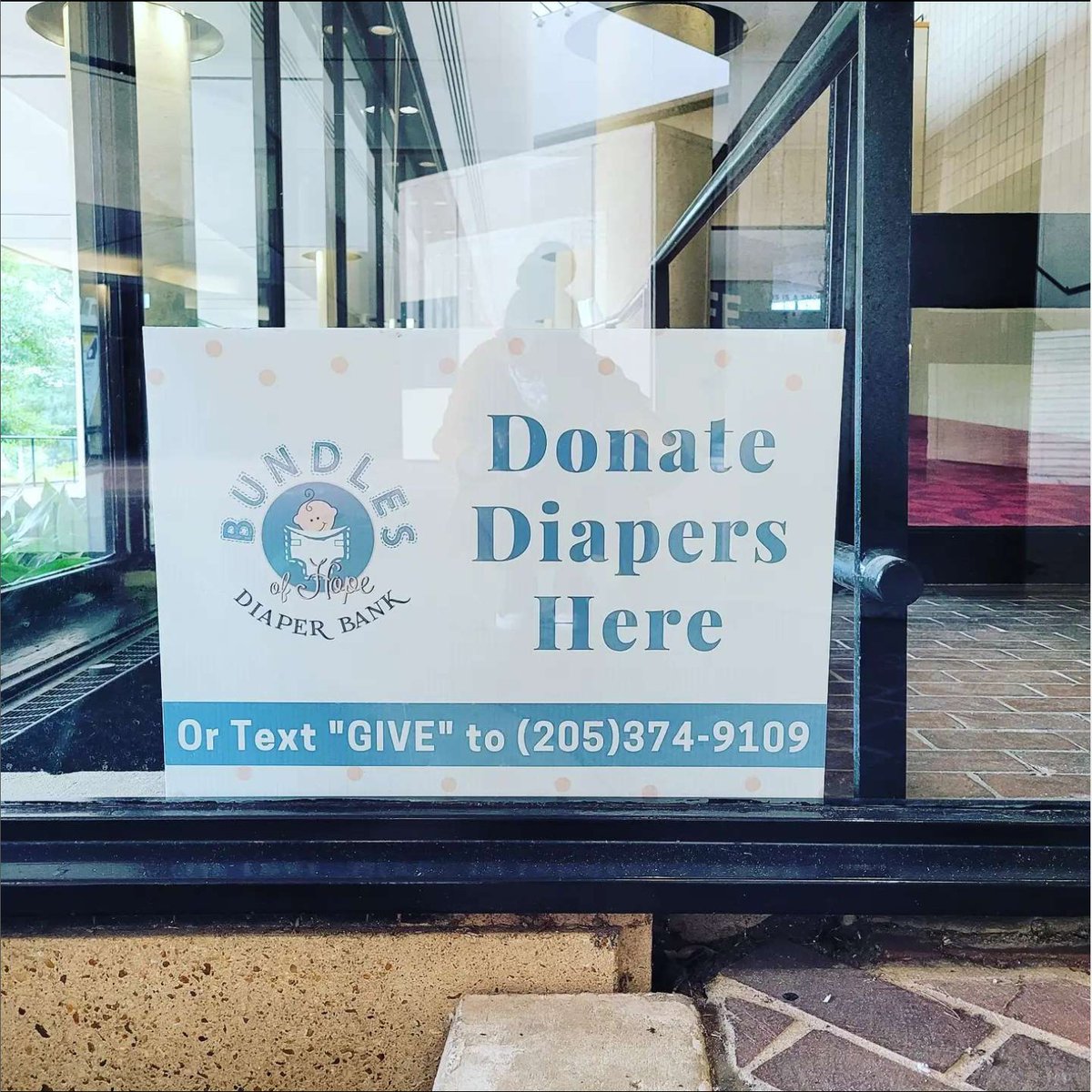 BCT123org's tweet photo. We’re partnering with @bundlesdiapers to collect donations for their Annual Stuff the Bus Diaper Drive (Sept. 23rd - Oct. 2nd). Bring diapers size NB-6, pull-ups, wipes &amp; period products to "Twinkle" and to help families in our community.

#bct123 #stuffthebus #enddiaperneed https://t.co/fohEzEGkxf