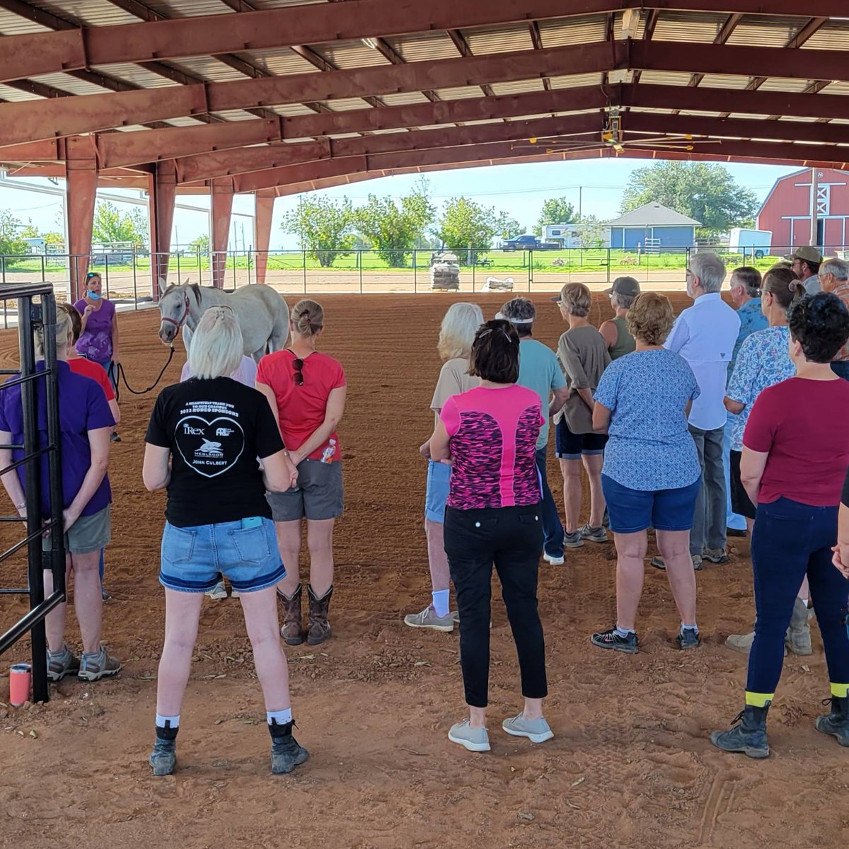 ROCKRideOn's tweet photo. As the start of class gets closer, some of our horse handlers stopped by yesterday for a refresher course in the new Sport Clips Heroes Arena.
#sportclipsheroesarena #rockride #horsehandler #horsemanship #rockateers #volunteers https://t.co/9LB85K8M87