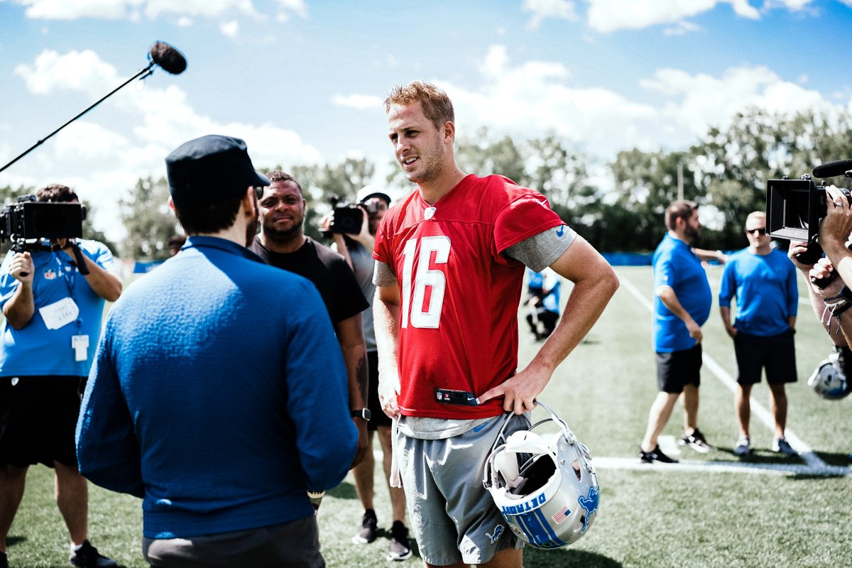 Lions's tweet photo. That's why we seize the moment, try to freeze it and own it

Squeeze it and hold it,
'cause we consider these minutes golden

@Eminem 
@JaredGoff16 
@TracyWalkerIII https://t.co/FkfobDhZ7M