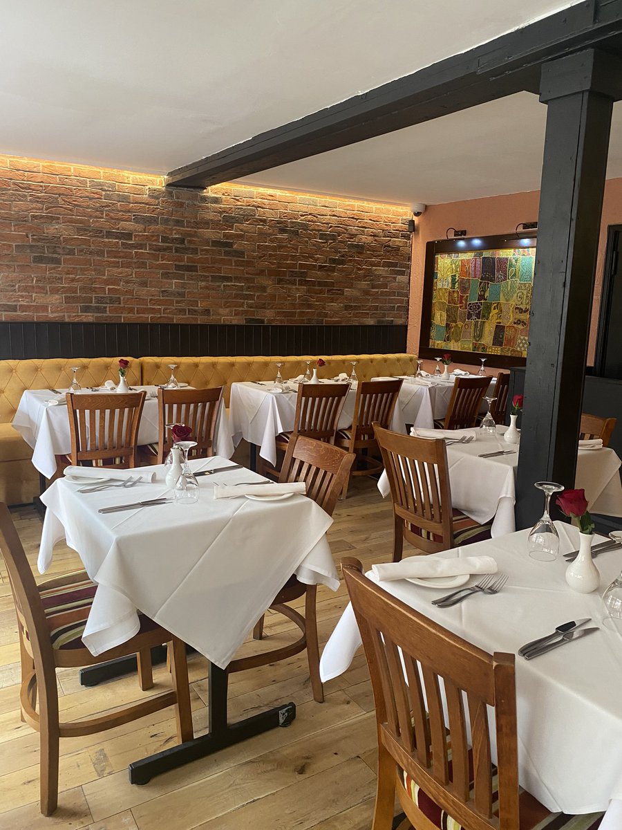 thefarncombe's tweet photo. THE GRAND RELAUNCH PARTY 🎉 

TONIGHT FROM 6pm! 
——————
We we will be serving a complimentary selection of dishes and drinks from our new menus. There will be live entertainment and good company all around!

To join us please contact Mijan, our General Manager
01483 419388 #gu7 https://t.co/FBUMpzdMzS