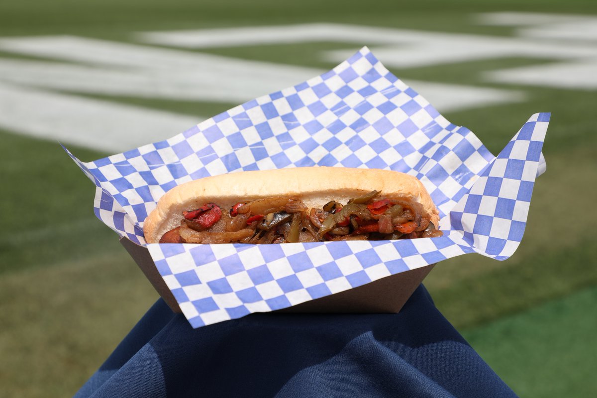 beaver_stadium's tweet photo. Beaver Stadium🤝NEW food options all season long https://t.co/nukcIMLQTv
