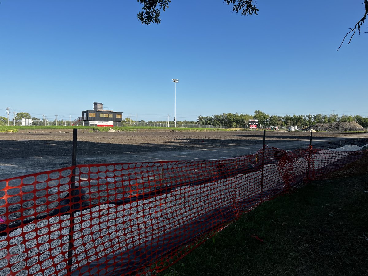 StVitalMustangs's tweet photo. Hey Mustangs!
Due to the delayed construction on our game field, the St. Vital Mustangs will be hosting games on field 2 this year. 
We ask that fans bring there own chairs to games and we thank you for your patience and understanding this year as we work through the construction https://t.co/ocRVysJtlR