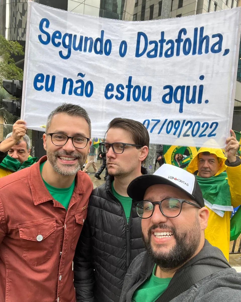 a_jessicao's tweet photo. DataFAKE 🤭😁😂

Repost @paulosouza.oficial https://t.co/oT8sJJQjG5