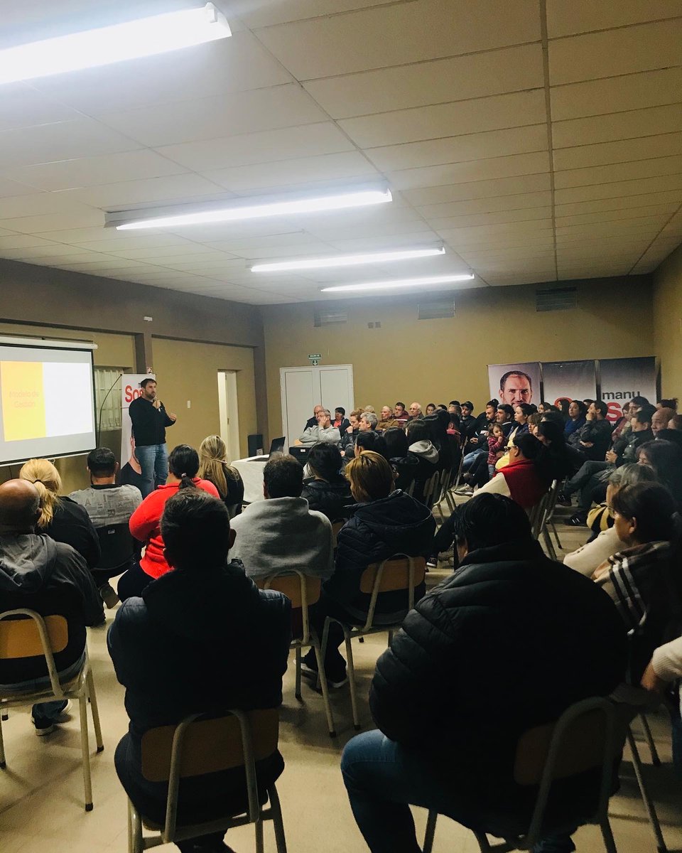 manusosavm's tweet photo. Uniendo Villa Maria presentó sus Once ejes para transformar la ciudad ante el equipo de gestión de Titi Suárez en el Centro Vecinal de B° San Martin. 🙌
Seguimos trabajando para #uniravillamaria #uniendovillamaria #manusosavm #manu2023 #manuintendente #EleccionesVillaMaria https://t.co/ZeHV0Sxk2M