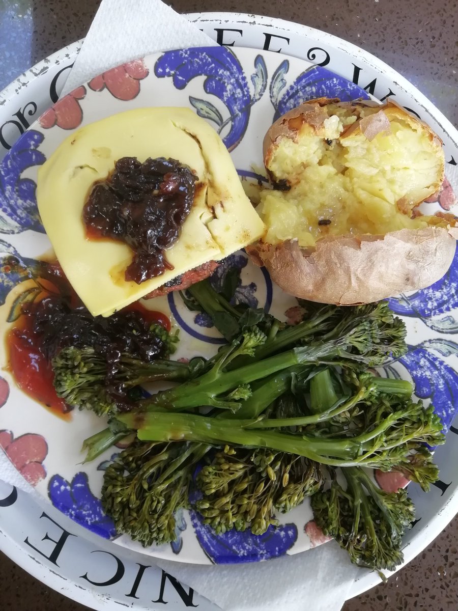 Chez_Em's tweet photo. Plant based mess. But it tasted good #PlantKitchen Steak-Burger best on the market imho https://t.co/zaeaARzvt0