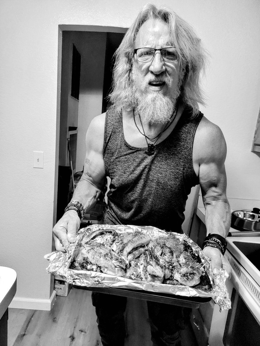 MetalHeadSev's tweet photo. Ghost Town Studio has the best bbq! Pass it on!
#deathmetal #deathcore #thrashmetal #thrashcore #metalhead #thrasher #headbanger #destroyeverything #breakshit #bbq #Veteran #frontman #vocalist #lyricist https://t.co/duHIooaj1N