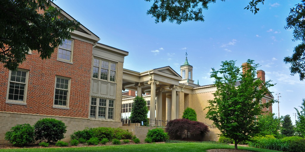 The UNC-Chapel Hill School of Government seeks students with a deep commitment to public service and the strong academic background required to meet the demands of our top-ranked MPA program. Learn more about the admissions process here: onlinempa.unc.edu/admissions/