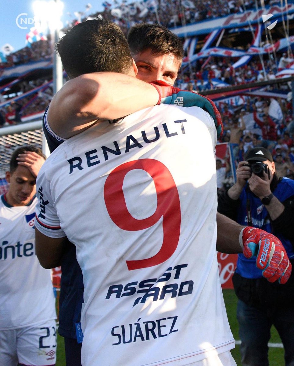 🤷🏻‍♂️🚀

<a href="/SergioRochet1/">Sergio Rochet</a> 
<a href="/LuisSuarez9/">Luis Suárez</a> 

#ElClubGigante 🔵⚪️🔴