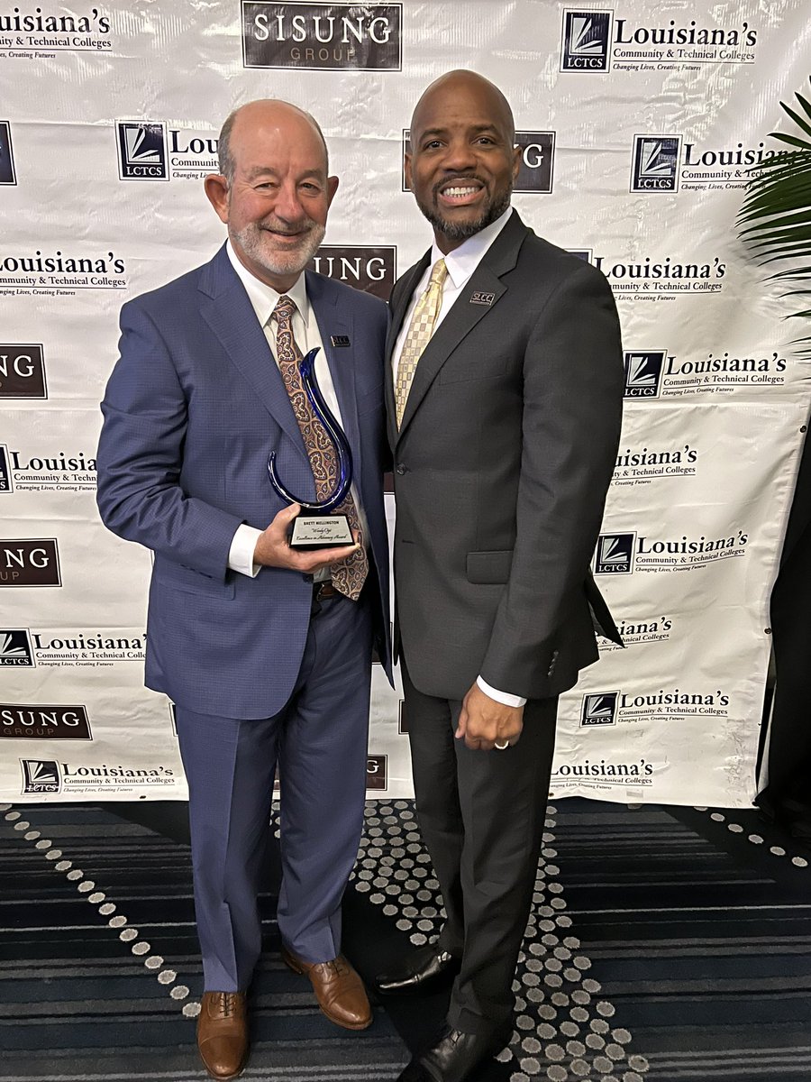 solaccofficial's tweet photo. Congrats to our very own Brett Mellington - long-time #slccfoundation board member and @golctcs advocate on his recognition at last night’s Impact Awards! #LCTCSAC2022 https://t.co/LsAtPSP3lp