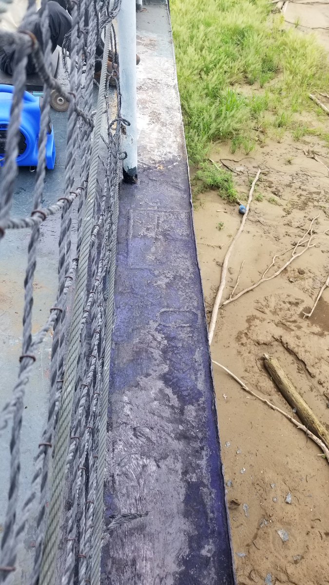 USSKIDD_DD661's tweet photo. Nathan Bergeron's scaling down outside of the waterway bar on the port side fantail, and applying rust treatment prior to painting.
#deckwork #boatswain #boatswainsmate #bosun #2ndDivision #CorrosionControl #paintprep #destroyer #museum #education #learningisfun https://t.co/NuUqTUOxfD
