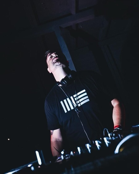 NoirMusic's tweet photo. I want to thank the people on the dance floors at RX Istanbul and Baalsaal Hamburg, and the promoters and crews for some great nights.
Thanks for inviting me and for dancing to my music ❤️
#rxistanbul #baalsaal #noirmusic https://t.co/uVyk60iXCp