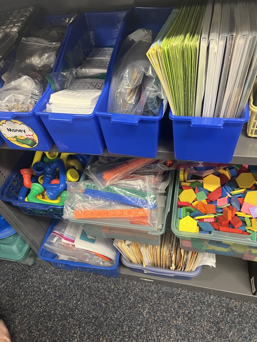 Back to school night season is here. So great to see our Virtual Week Of Math as part of my sons teacher presentation. <a href="/GeraldFordES/">Gerald Ford ES</a> <a href="/JHPthePrincipal/">John Henry Preston</a> <a href="/katekeener/">Kate Lynn Keener</a> <a href="/DesertSandsUSD/">Desert Sands USD</a> #Math #Literature #Equity #MathManipulatives