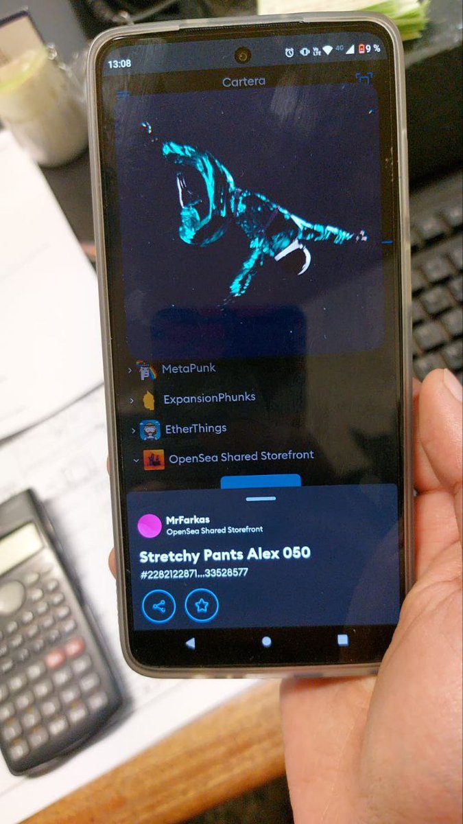 <a href="/OfficialFarkas/">mrfarkas.eth</a> POV: Saco el celular y te muestro mi mejor NFT by farkas