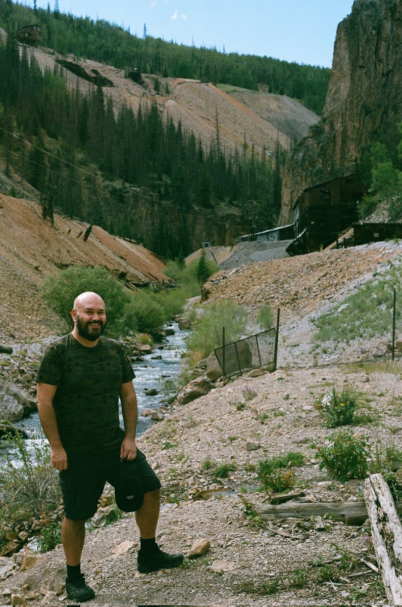 designerDonya's tweet photo. Nature looks good on me. Especially when taken on a '78 Pentax film camera
•
📸: Cole Webber
•
#creedcolorado #filmcamera #pentaxcamera https://t.co/n2BtxjBZaH