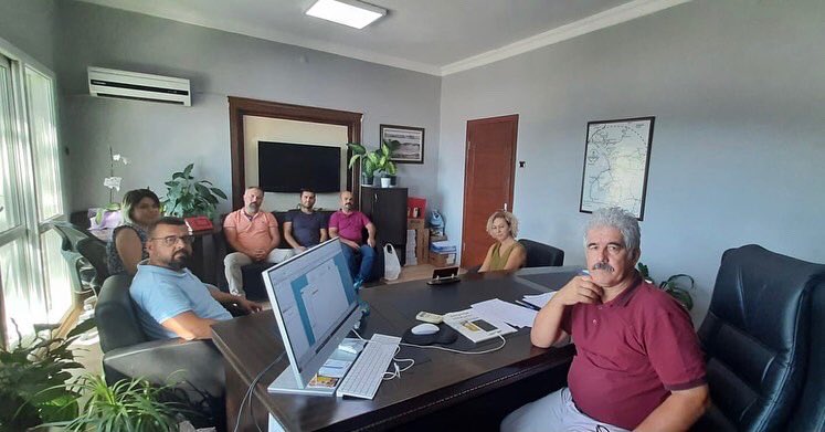 dikili_mem's tweet photo. İlçe Milli Eğitim Müdürümüz Sayın Nuri KİRAZ ;Sendika Temsilcileri ile bir araya gelerek hem eğitim öğretim yılı hazırlıkları hem de  banka promosyon güncellemelerine  dair bilgi alışverişinde bulundular.
@tcmeb @izmir_ilmem @MucahitYentur @nurikrzbergama https://t.co/xWidhksb6C