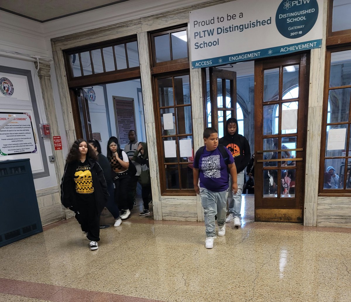 STEMatBlodgett's tweet photo. Welcome to the 2022-2023 school year, Syracuse STEM scholars.
We are so excited to see you!! Let's have a wonderful and successful year together! #GoSTEMLions #SCSDFirstDay @STEMatBlodgett @SyracuseSchools https://t.co/te6LnJ4LzY