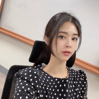 AnnaLi365's tweet photo. #新头像 https://t.co/VbaGh4dAx7