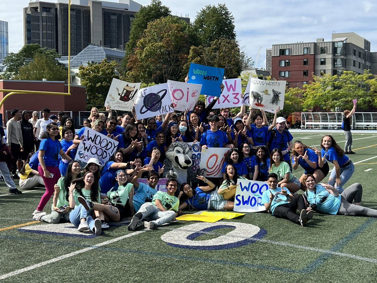 UofT's tweet image. #UofT’s tri-campus cheer-off is just getting started. Come join the fun! #UofTBackToSchool 📢 #UTogether