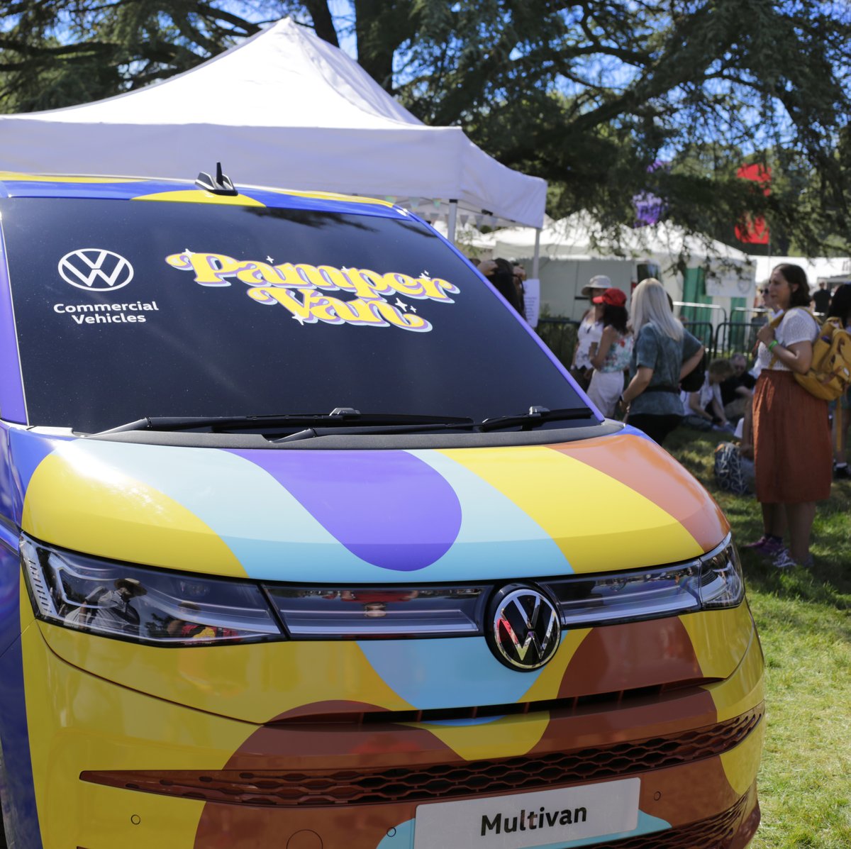What better way to make the most of festival season than with a glitter moustache, courtesy of the Volkswagen Pamper Van ✨ #VansThatCan #Multivan