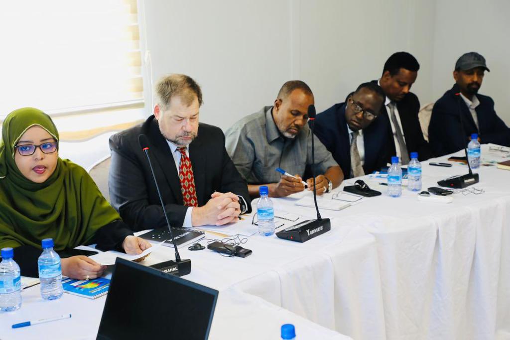 HanoAcademy's tweet photo. Today, our team attended @USAIDBarAmaBaro Steering Committee Meeting with USAID reps, incl. Mr. Jeff Bakken, Mission Director, @moechesomalia, FMS MoE, @1977Creative where progress of the project was discussed. We r pleased to be one of the local implementing partners #BarAmaBaro https://t.co/rRfQuof3CG
