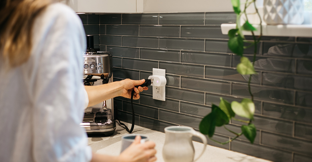 talius's tweet photo. Not only does powering down decrease your electric bill, but ur also turning the tide against climate change. If you live in CA,TX, NY, Toronto #OhmConnect is offering $, giftcards + prizes when you join up free to save power each >> https://t.co/89sBY7CyGn https://t.co/ZHyagfdliA