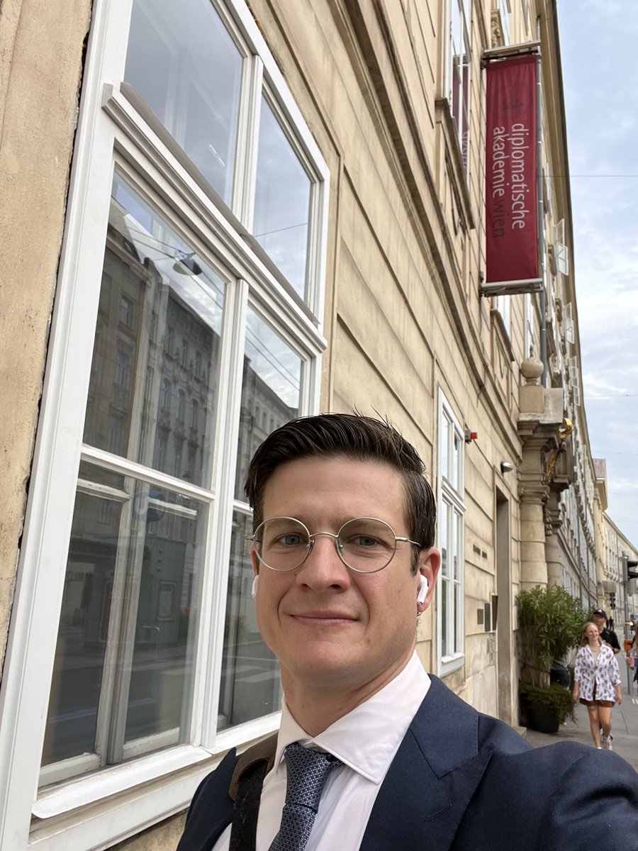 EvanCasella's tweet photo. Very excited to be at the @DA_vienna for the round table discussion on the future of #democracy in #Europe. Stay tuned for updates. https://t.co/2SMug8AfJt