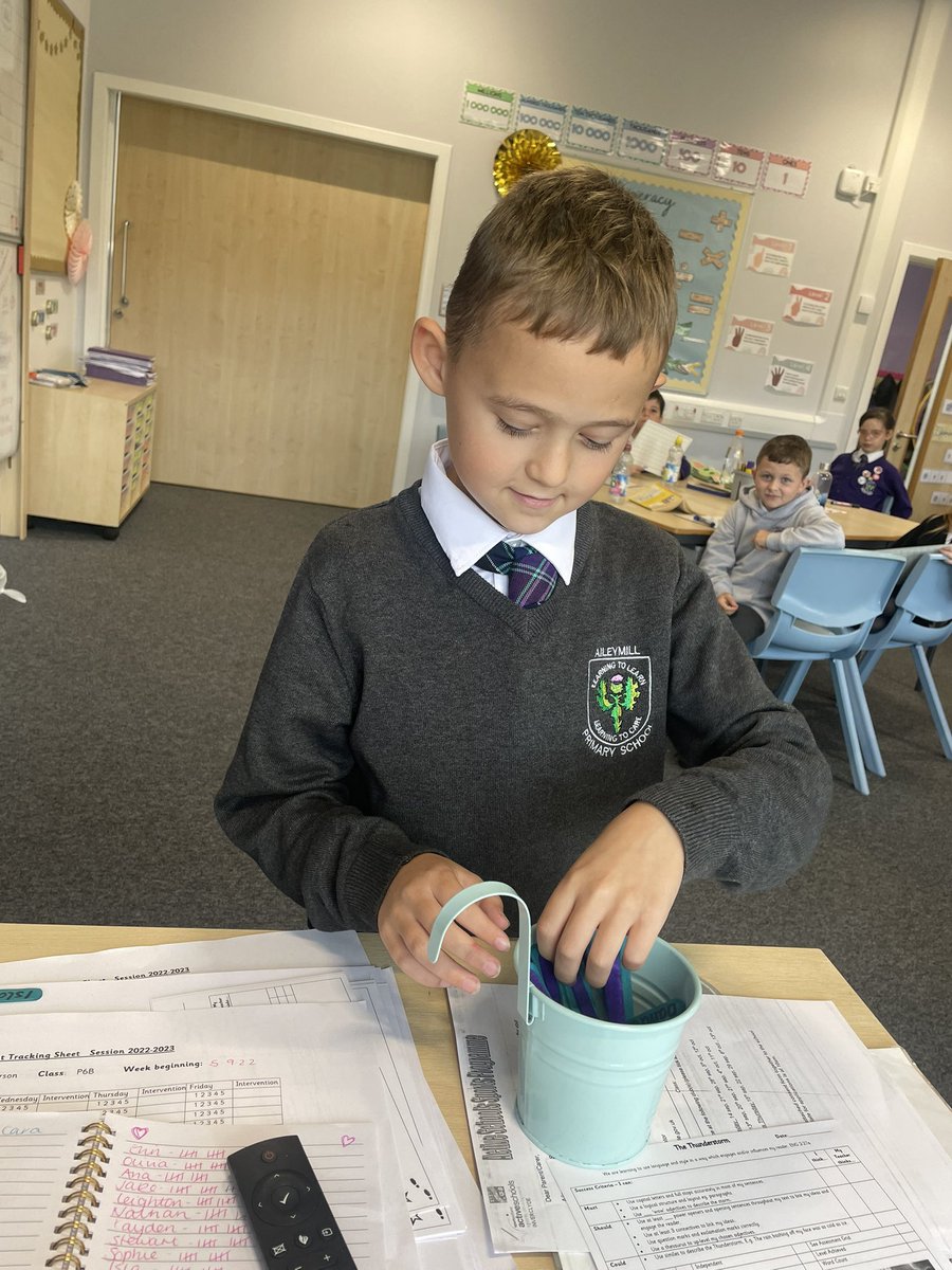 MissAnderson002's tweet photo. Our P6B Paths pupil of the week! We delivered compliments on this individuals qualities and values ๐ #reasonswelove #pathspupil #classofcompliments #stilllearningstillcaring @Aileymill https://t.co/qVhuMGKd3x