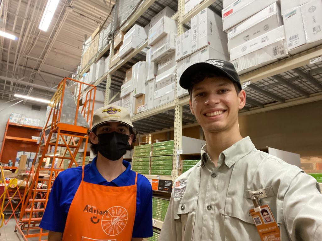 THDFenceCity's tweet photo. 🟠🟠🟠🟠Rocking and Rolling with the associates in store 202! 🟠🟠🟠🟠 🟠For more information please call 1-833-HD-FENCE for your FREE in-home estimate @homedepot202 #MINIPK #fencing #homedepot #vinyl #pvc #fence https://t.co/6UrHKz8q2e