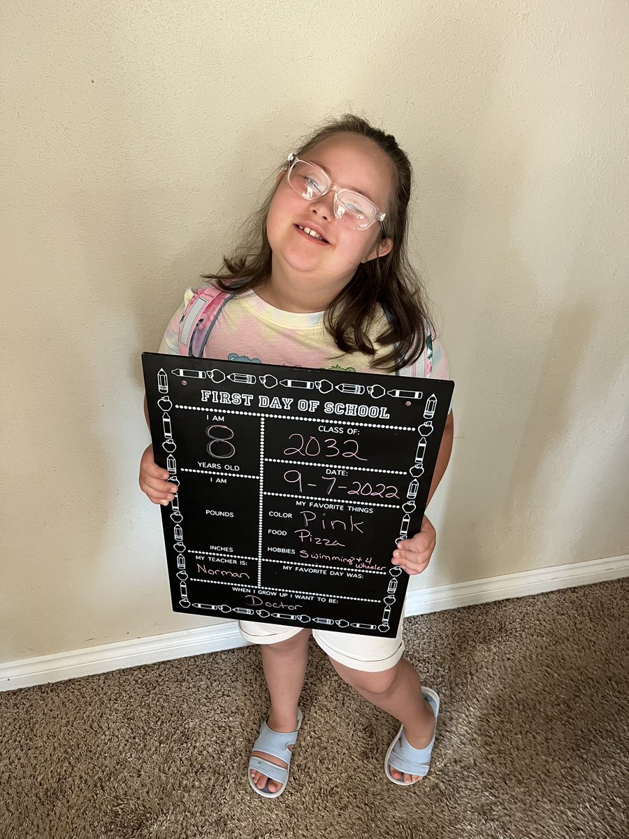 EmbraceDownSyn's tweet photo. First day of 3rd grade! #firstdayofschool #bigsmiles #WednesdayMotivation 📚✏️ https://t.co/W0lOu4VMlK