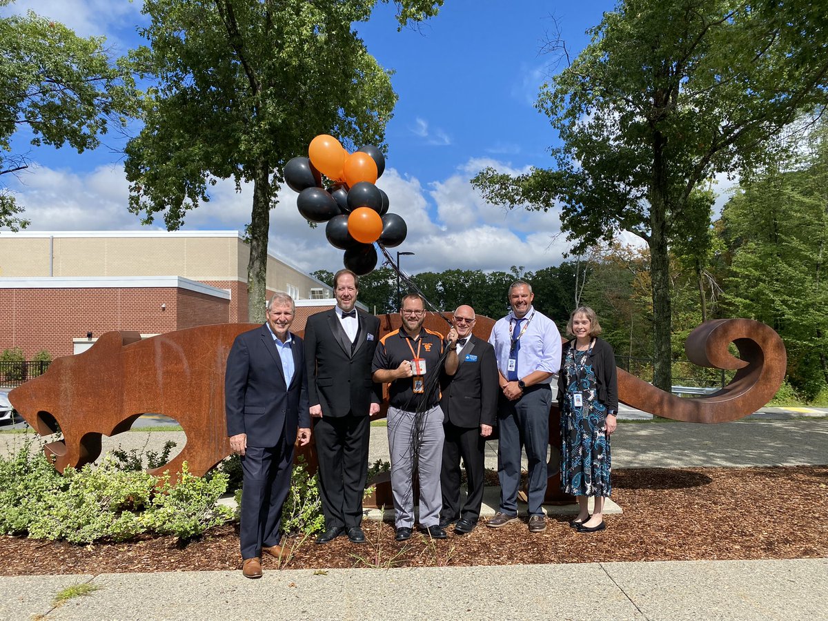 MPSPanthers's tweet photo. Congratulations to Mr.  Jimmy Verdone who was named this year’s Masonic Teacher of The Year! 👏 🐾 
Your enthusiasm, school pride, and love for your students and craft is an inspiration to so many!  #LetsGO 🎶 
@MarlboroBands 👏 https://t.co/Y1XzLESm1n