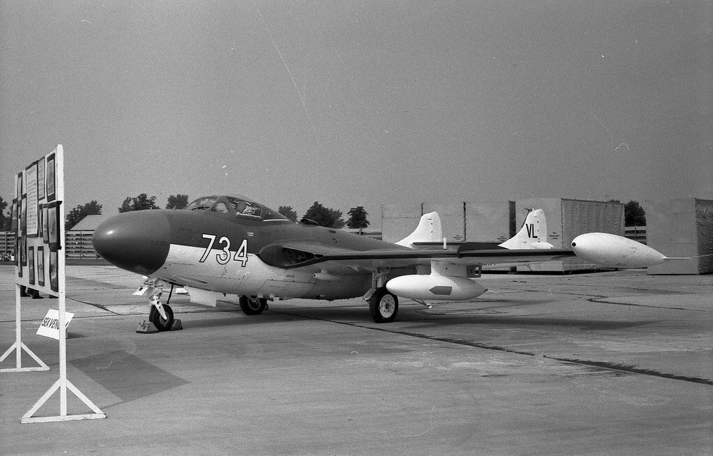 FRADU_History's tweet photo. The other half of what would become FRADU was the Air directions unit, based at RNAS yeovilton. Who flew for the most part, the Seavenom. They later flew the Canberra and Seavixen. #Fleetrequirementsunit #FRADU #ADTU https://t.co/sqjiJvxOu9