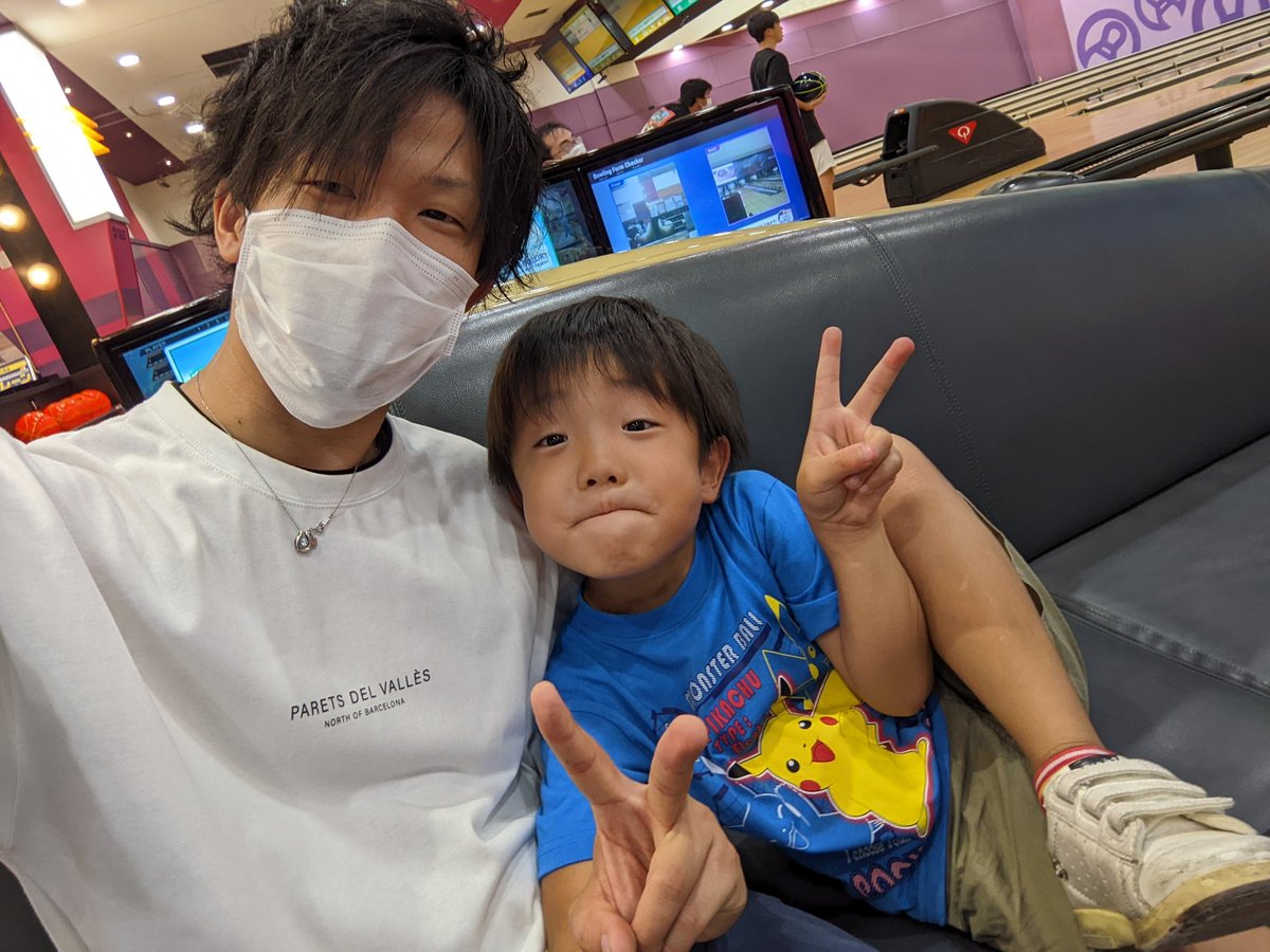 Onoderahajime79's tweet photo. 思いやりを持つことってそんなに難しいことかなぁ。。
俺もまだまだやけど、みんなが少しだけ優しくなれたらもっと過ごしやすくなるんやないかなー
自分がやられてどう思うかを基準に考えていけたらもっと平和になる気がする。
そんな気がする(笑) https://t.co/cSjhMK4kUd