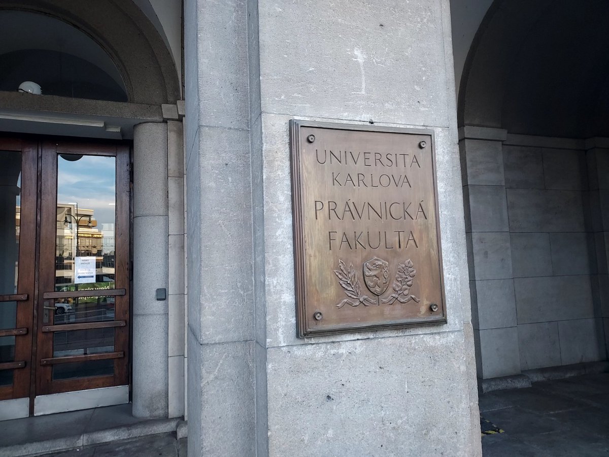 Дали биха приели Иван Г. Зза докторант?