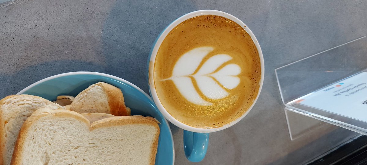ErickOM03's tweet photo. Cafesito para iniciar el día https://t.co/neHMbFfBDo