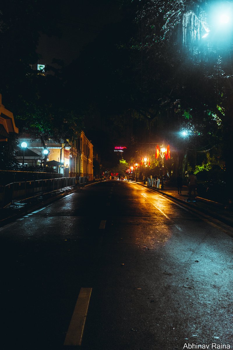Night life here in Hanoi is awesome.
#nightstreet #nightphotography #streetphotography #night #street #nightstreetphotography #photography #streets #nightlights #captures #nightcity #nightlife #nightphoto #longexposure #color #nightview #urban #nightshooters #nightstreets