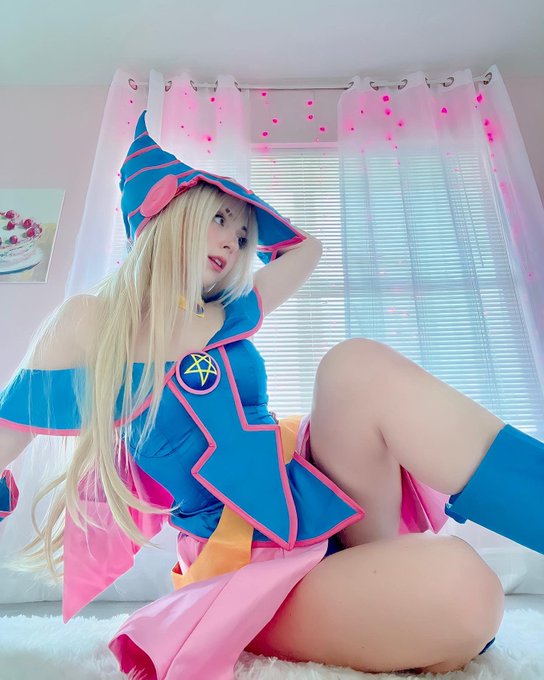 Any Yugioh fans here? 💕 https://t.co/ah3W5KnzfB