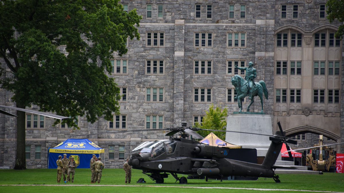 WPAOG's tweet photo. It's #BranchWeek at West Point! Branch Week is designed to give the cadets a chance to learn more about their future careers in the Army, and it allows them to make a more informed decision when it's time to choose their branch. https://t.co/ADpzmZdOd9