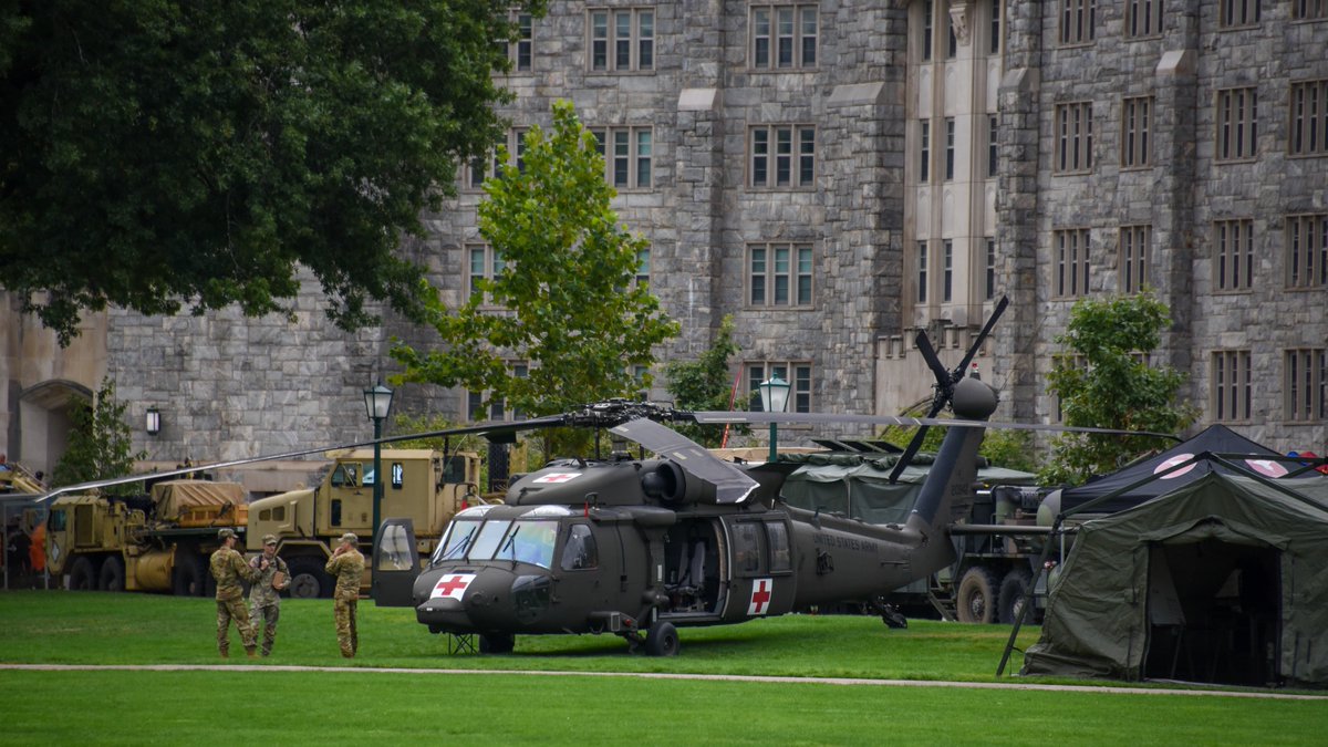 WPAOG's tweet photo. It's #BranchWeek at West Point! Branch Week is designed to give the cadets a chance to learn more about their future careers in the Army, and it allows them to make a more informed decision when it's time to choose their branch. https://t.co/ADpzmZdOd9