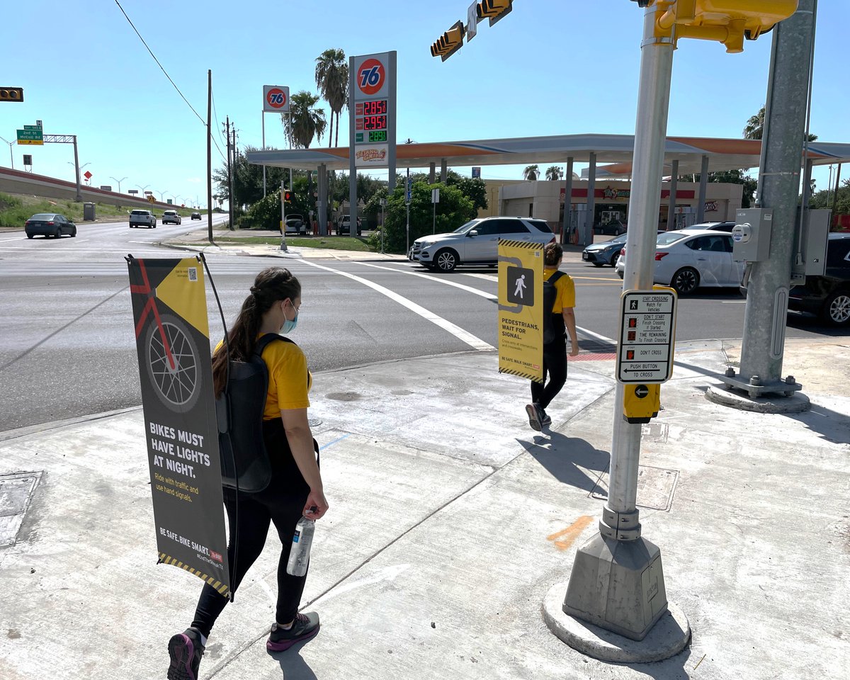 TxDOTPharr's tweet image. #TxDOT to feature walking human billboards in high-traffic areas in McAllen, tomorrow, to raise awareness about pedestrian &amp;amp; bike safety laws. #10thNolana #10thTrenton #BeSafeDriveSmart