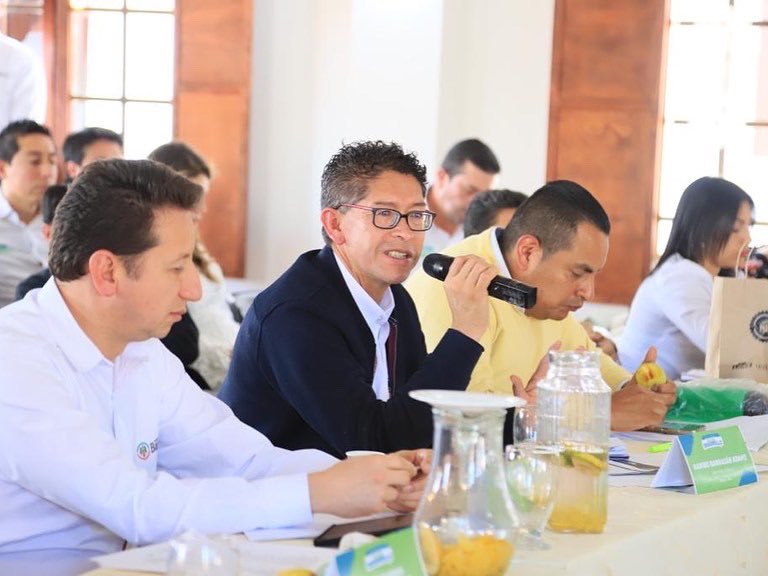 ControlDiscBoy's tweet photo. Participación activa por parte del Jefe de la Oficina Asesora de Control Interno Disciplinario en la rendición de cuentas surtida ante el Consejo Departamental de Planeación, espacios que articulan y dinamizan la Justicia Disciplinaria “Prevenir para no sancionar”. #BoyacáAvanza https://t.co/92AHQ5seo3