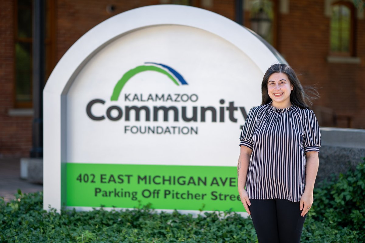 KzooPromise's tweet photo. Sadina Sackett spent the summer of 2022 as a Scholarship Intern at Kalamazoo Community Foundation. Read more about Sadinaβs Higher Promise experience at https://t.co/eSLgR2Uz03! #YourPathYourPromise #HigherPromise https://t.co/mfxTNrODAG